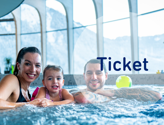 Familie im Becken